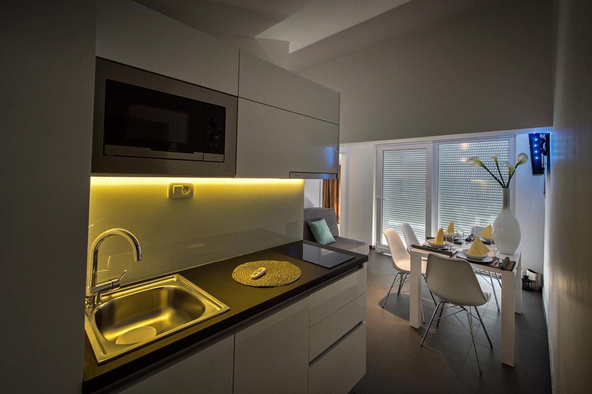 Seaside Apartments With A Swimming Pool Zecevo Rtic, Rogoznica - 8366 Rom bilde