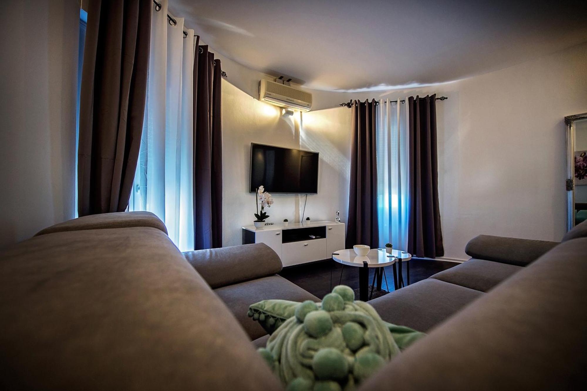 Seaside Apartments With A Swimming Pool Zecevo Rtic, Rogoznica - 8366 Rom bilde