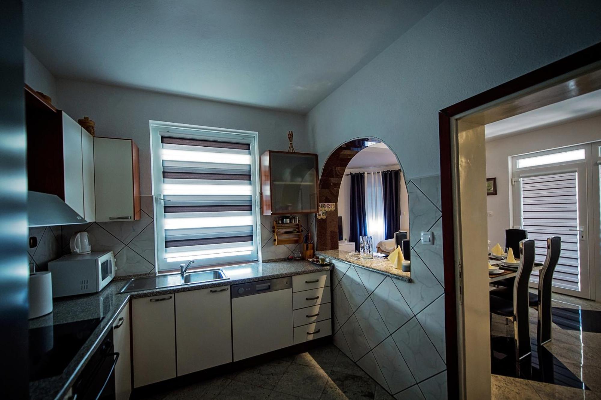 Seaside Apartments With A Swimming Pool Zecevo Rtic, Rogoznica - 8366 Rom bilde